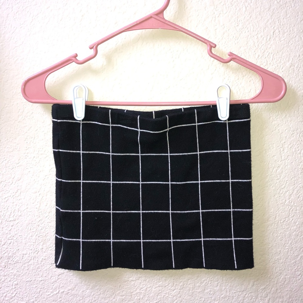 Grid pattern crop top